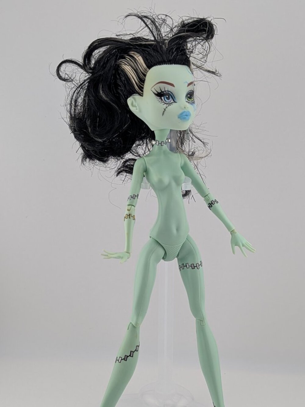 Monster High G1 Frankie Stein Doll 2008 Mattel Nude Incomplete For Parts OOAK
